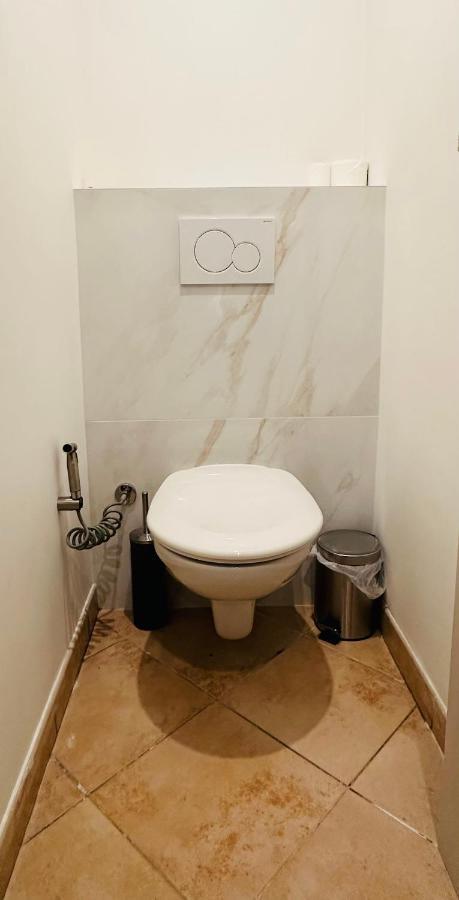 The Nice - 3 Rooms, 3Air Cond, 3Tv, 3Fans, 2 Wc, Wifi Everywhere 5Min Aeroport, Train, Beach, 1Min Tram, 15 Min Centre, Port, Parking Possible 외부 사진