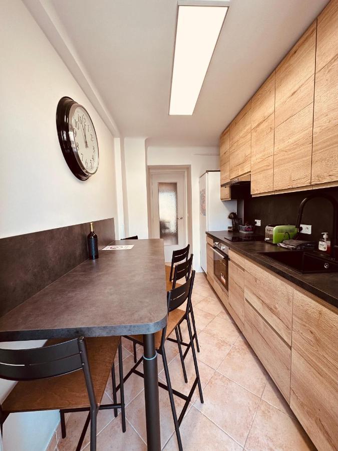 The Nice - 3 Rooms, 3Air Cond, 3Tv, 3Fans, 2 Wc, Wifi Everywhere 5Min Aeroport, Train, Beach, 1Min Tram, 15 Min Centre, Port, Parking Possible 외부 사진